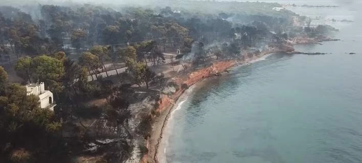 Κοινοτάρχης Νέας Μάκρης: «Δεν είναι κλεισμένη η παραλία, υπάρχουν μεγάλες προσβάσεις»